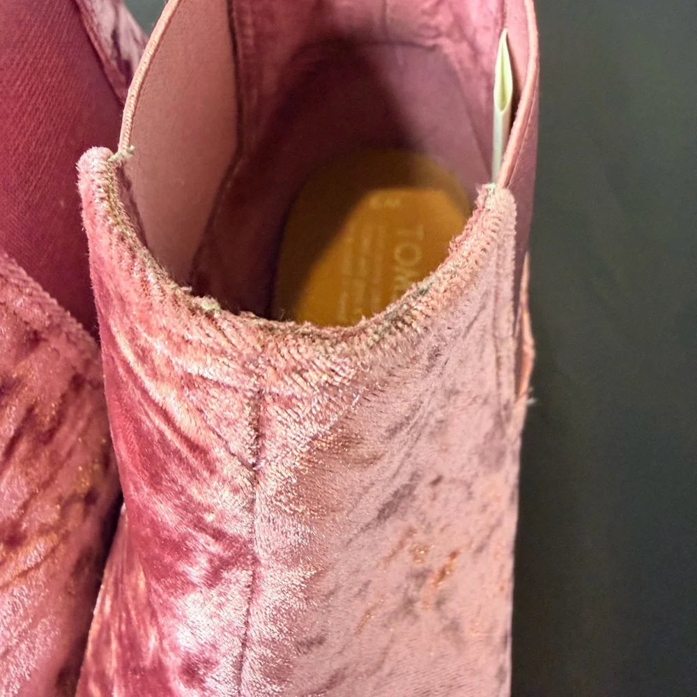 TOMS Pink Velvet Chelsea Ankle Boots Women’s Size 9
